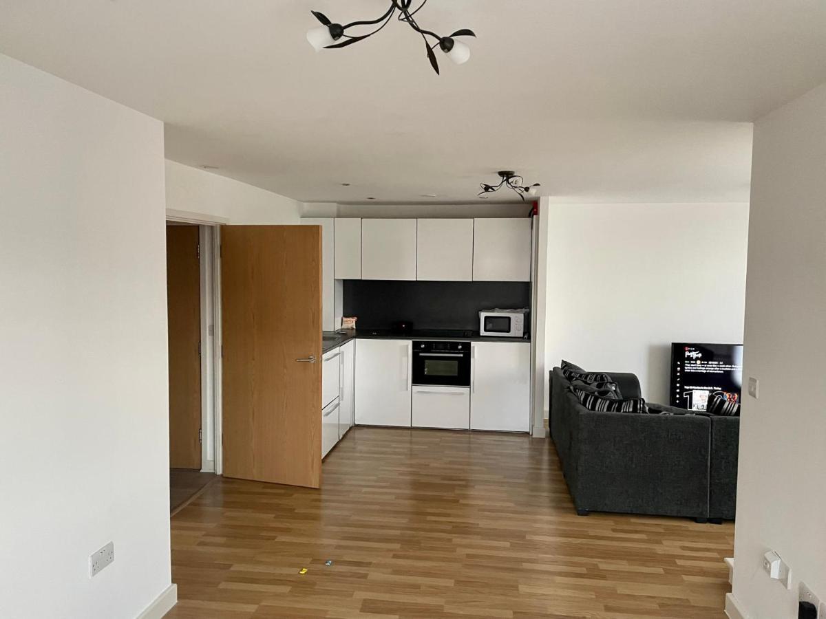 King Dems Home Dagenham Buitenkant foto