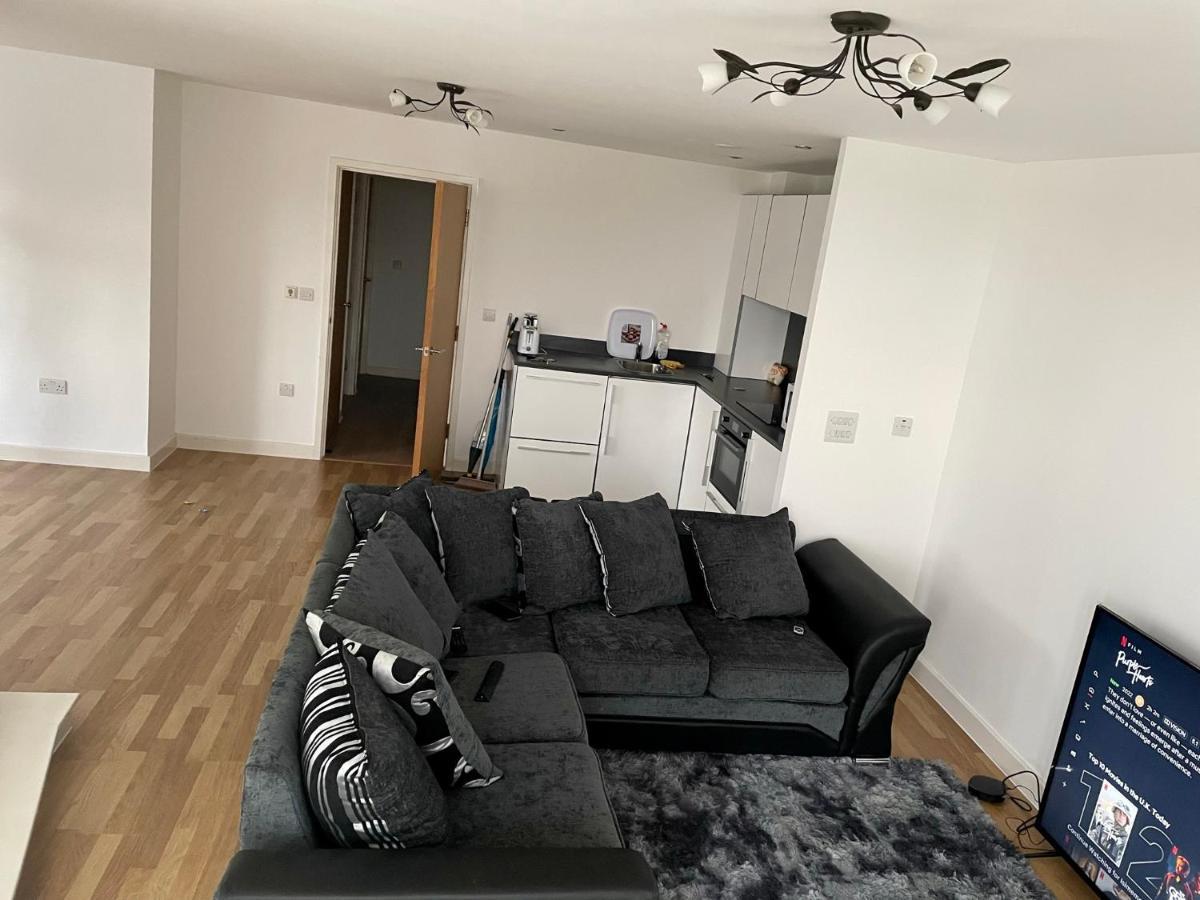 King Dems Home Dagenham Buitenkant foto